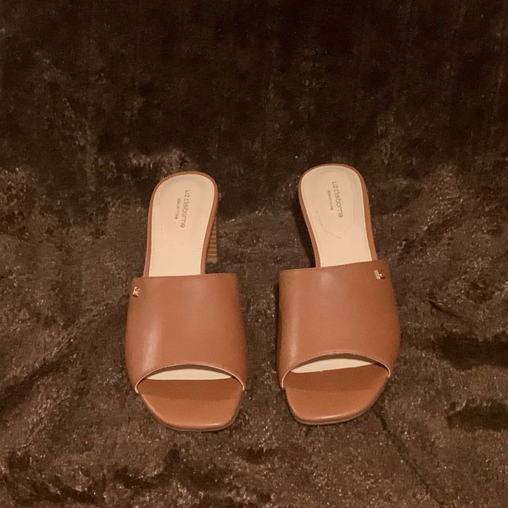 NWOT Liz Claiborne size 8